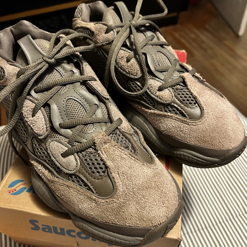 #Exclusive #Yeezy #500 #Clay #Size 10 #LikeNew #NoBox